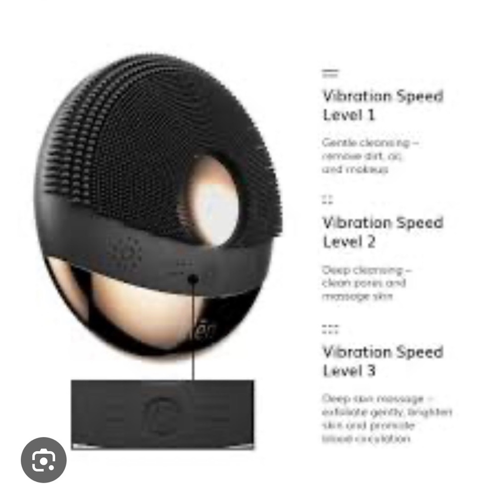 Black and Gold Facial Cleansing Device